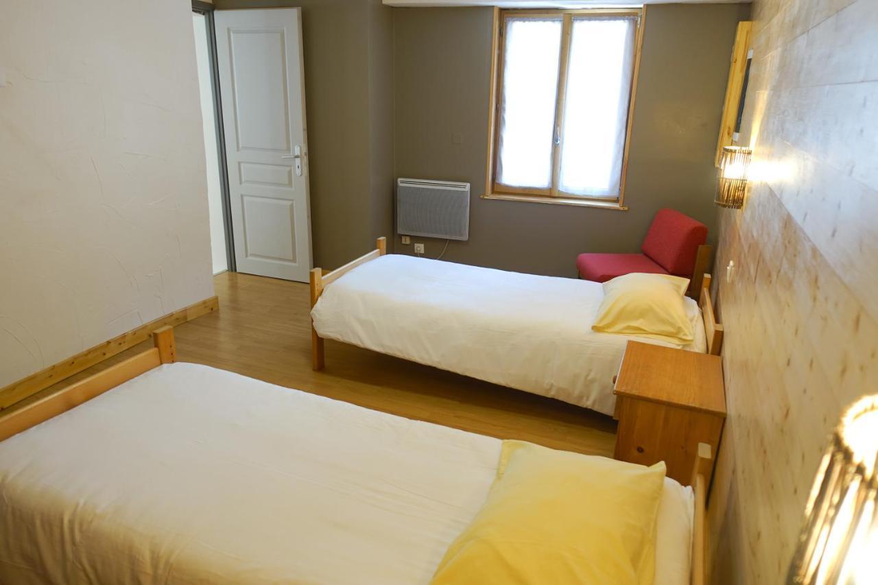Appartement Spacieux Avec Terrasse Saint-Andre-d'Embrun Exterior photo